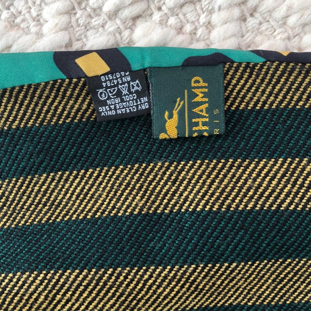 Longchamp Wool and Silk Green Scarf Made in Italy - Picture 2 of 6